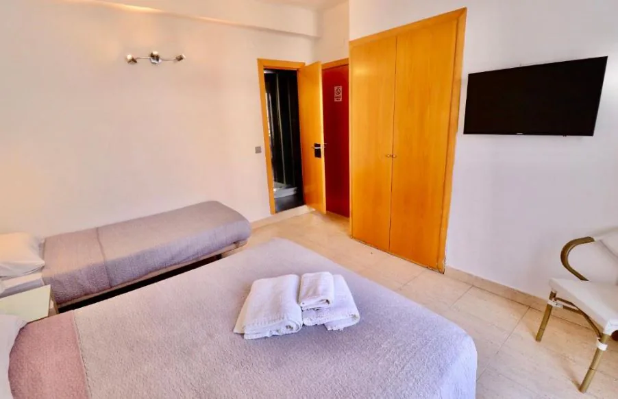 Hotel Ibiza Sitges — Habitación cuádruple
