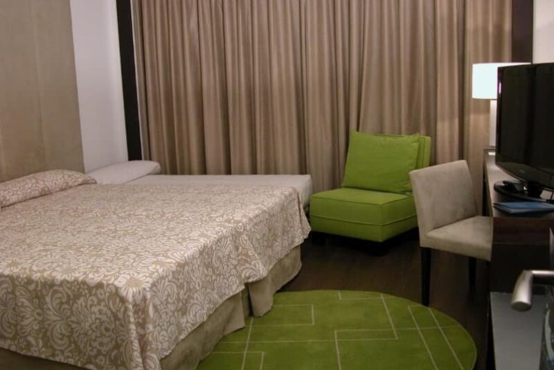 Habitación Doble (2 adultos + 1 niño) Habitación Doble (2 adultos + 1 niño)